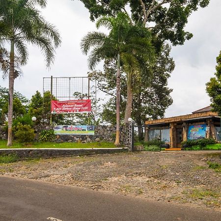 OYO 2278 Cikidang Hunting Resort Sukabumi Bagian luar foto