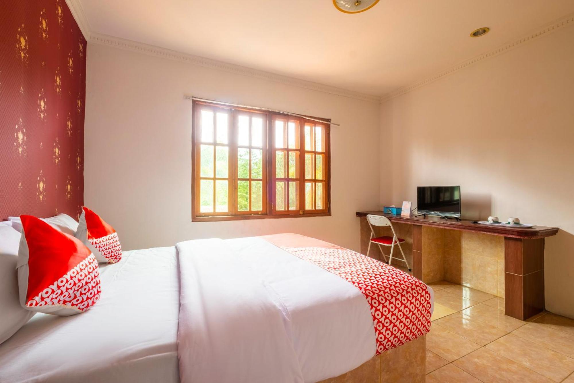 OYO 2278 Cikidang Hunting Resort Sukabumi Bagian luar foto