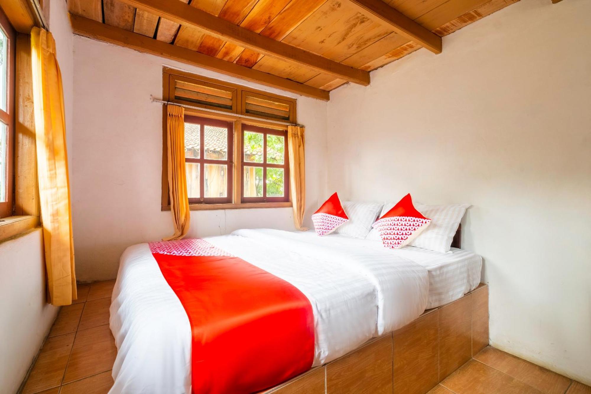 OYO 2278 Cikidang Hunting Resort Sukabumi Bagian luar foto
